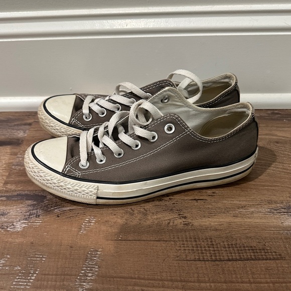Gray Converse - Picture 2 of 7